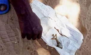 Mãe é obrigada a cremar bebê que nasceu com formato de sapo  