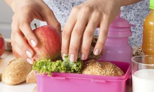 Conheça oito dicas super práticas para montar uma lancheira saudável para as crianças