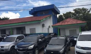 Em Manaus, homem vai ao supermercado e tem carro assaltado de dentro do estacionamento 