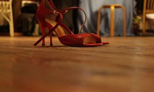 Brasileira bate em advogado com sapato e é condenada em Milão