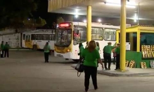 Após noite de caos, ônibus voltam a circular em Manaus 