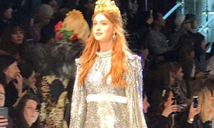  Marina Ruy Barbosa e Grazi aparecem mais arrasadoras do que nunca em desfile na Itália