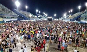 Piranhas agitam o sambódromo em Manaus