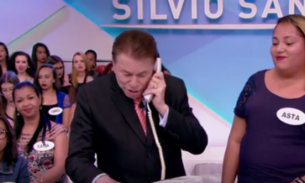 Silvio passa trote, mas é surpreendido com ligação