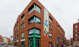 Escola de inglês oferece bolsas de estudo de até 100% na Irlanda  