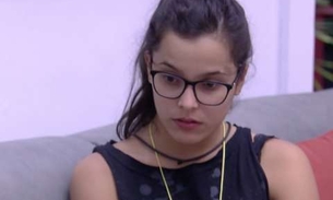 BBB17: Emilly diz para Marcos que posaria nua e revela motivo 