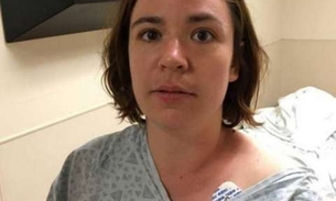 Com os dedos colados, mulher diz que é sereia 