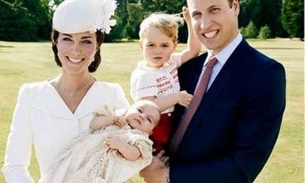 Família Real divulga foto da princesa Charlotte em aniversário de 2 anos