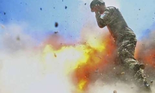 Fotógrafa do Exército dos Estados Unidos registra própria morte em explosão
