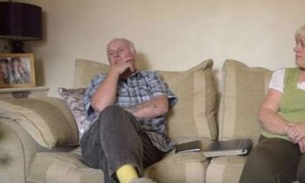 Após picada de mosca, homem esquece da esposa com quem é casado há décadas