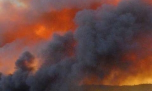 Incêndio em residência deixa uma mulher ferida em Manaus