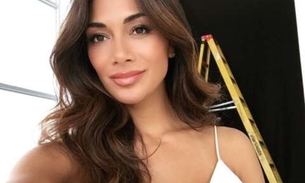 Nicole Scherzinger comemora 39 anos com foto de bumbum para cima