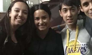 Demi Lovato chega ao Brasil para shows de deixa fãs em polvorosa