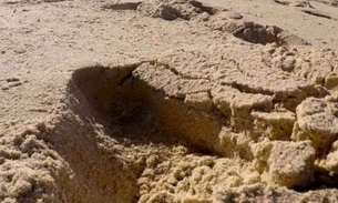 Corpo de assistente social é encontrado dentro de mala enterrada na praia