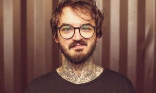 PC Siqueira faz nova tatuagem bizarra e é detonado por internautas