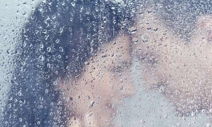 4 motivos para você tomar banho com o parceiro ao acordar