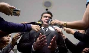 Surge a chance de Rebecca ter um vice ficha limpa