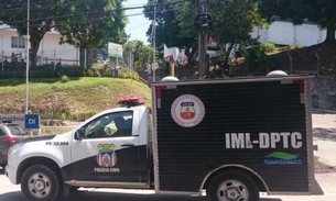 Suspeito de assaltar ônibus é linchado e abandonado em quintal de casa em Manaus