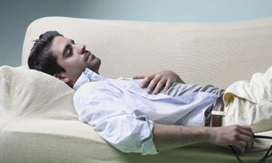 Especialistas afirmam que sofá pode dar câncer na tireoide