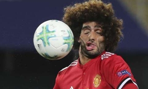 Após levar bolada no rosto, jogador do Manchester vira meme e viraliza na web