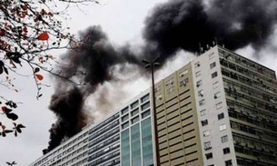 Incêndio atinge prédio da Embratel na Avenida Presidente Vargas, no Centro 