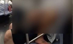  Casal transa loucamente na frente de passageiros em metrô; vídeo
