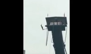 Menina cai de 50m após corda de bungee jump se romper 