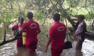 Uma criança morre e 3 estão desaparecidas após canoa virar em Roraima