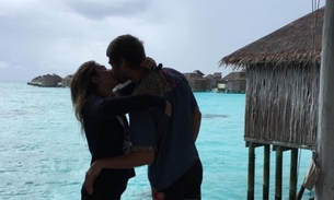  Tatá Werneck dá no olho após internauta perguntar se ela bancou viagem de namorado