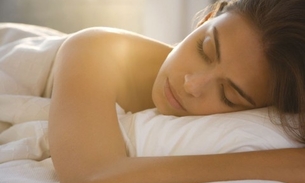 4 Provas científicas de que dormir sem roupa é um bom negócio
