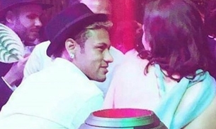 	Veja mais vídeos de Neymar e Bruna Marquezine no maior chamego em festa