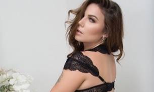  Ex-BBB Maria Claudia posa fatal de lingerie e empina bumbum redondinho 