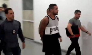 Funkeiro MC Tikão é preso suspeito de tirar Rogério 157 da Rocinha e de negociar troca de facção 