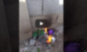 Suposto brinquedo 'amaldiçoado' assombra criança e inesperado acontece ao mãe tentar destruí-lo