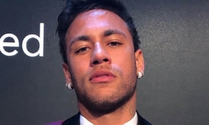 Neymar radicaliza e aparece com nova cor de cabelo inusitada