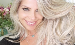 Karina Bacchi encanta seguidores com selfie ao lado do filho 