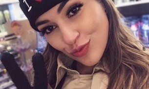   Vivian Amorim mostra corpo de sereia durante viagem aos EUA