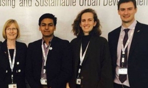 Diplomata australiano cai de prédio e morre após propor 'jogo de confiança' nos EUA