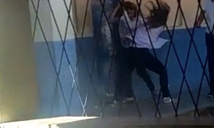 Professora é agredida por aluna após reclamar de uniforme