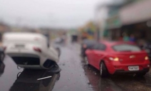 Técnico de refrigeração é preso com arma de fogo após capotamento em Manaus