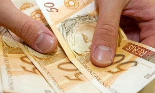 Mais de 100 mil servidores públicos começam a receber 13º salário nesta terça