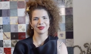 Em clique raro, Vanessa da Mata surpreende com foto maiô cavado