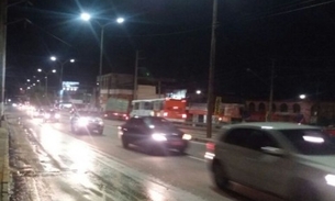 Trânsito é liberado quase 24h depois de rompimento de adutora em Manaus