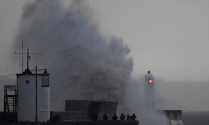 Tempestade mata quase 10 pessoas no norte da Europa