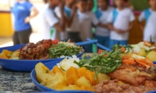 Merenda pode matar a ‘fome’ dos prefeitos, mas penaliza estudantes