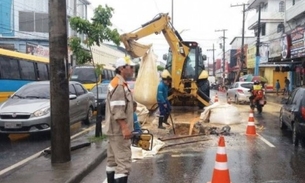 Avenida de Manaus é interditada por causa de obra em cratera 