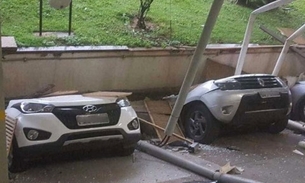 Em bairro de luxo, parte de prédio desaba e esmaga 25 carros