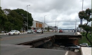 Parte de viaduto desaba sobre carros em Brasília