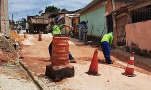 Rompimento de adutora deixa 7 famílias sem casa em Manaus