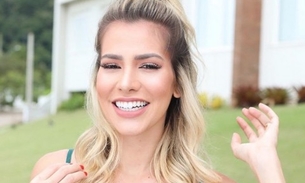  Ex-bbb Adriana Sant'Anna radicaliza no visual após anos de 'loirice'